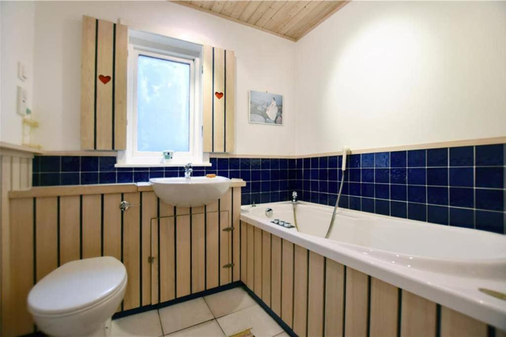 Вилла Unique, Perfectly Located Town Centre House Леруик Экстерьер фото